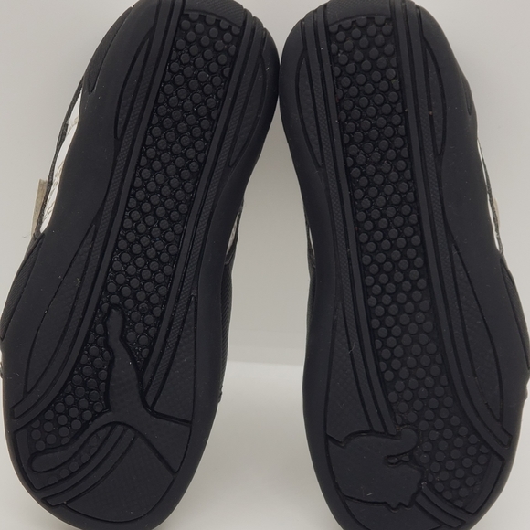 Pumas - Picture 7 of 9